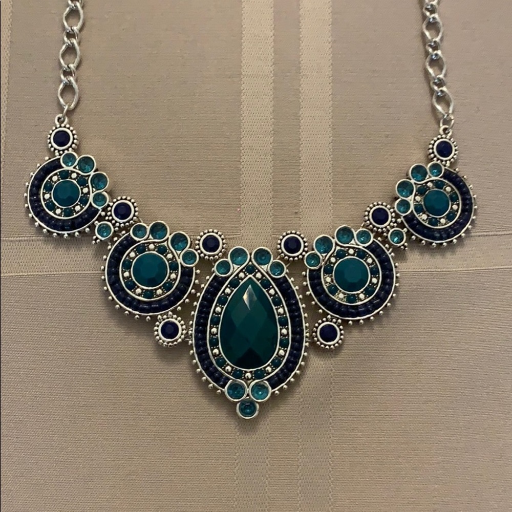 Premier Designs Victoria  Necklace